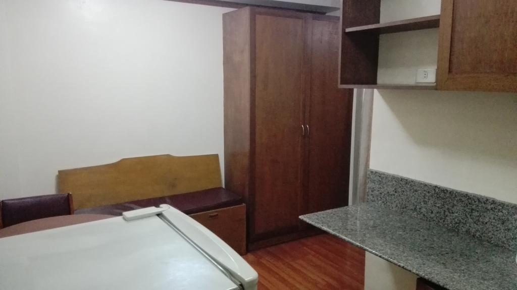 Готель Isabelle Royale Makati Makati City Екстер'єр фото