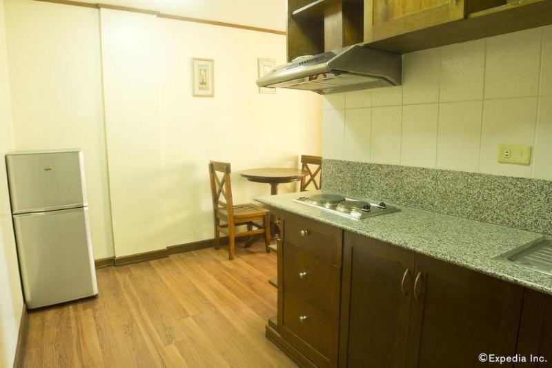 Готель Isabelle Royale Makati Makati City Екстер'єр фото