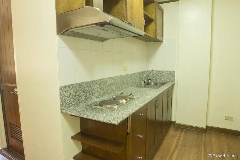 Готель Isabelle Royale Makati Makati City Екстер'єр фото